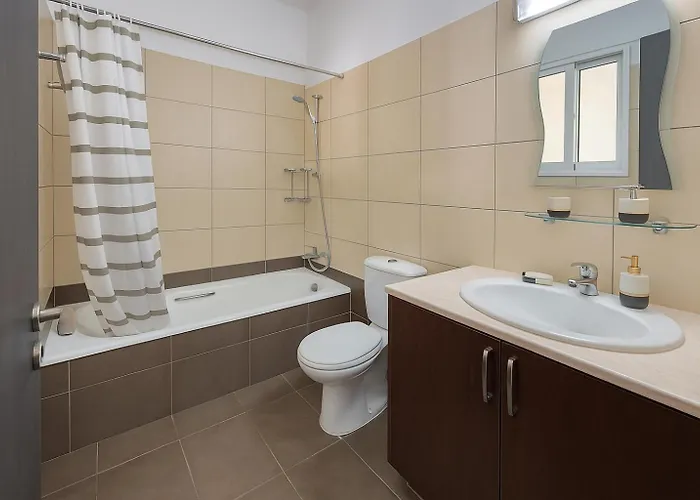 Sunflight 01b One Bedroom Lägenhet *