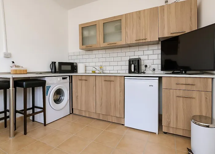 Sunflight 01b One Bedroom * Larnaca